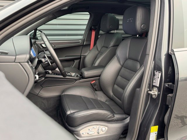 Certified 2023 Porsche Macan GTS AWD/4WD image 5