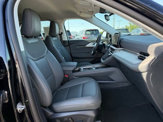 New 2026 Ford Explorer Active w/ Active Comfort Package AWD/4WD image 16