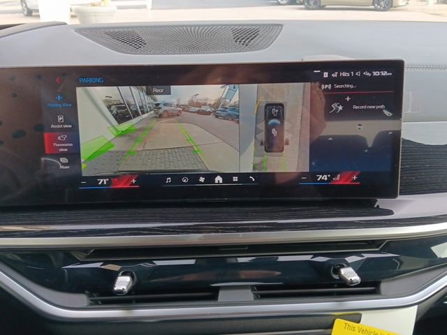 Used 2025 BMW X7 M60i image 25