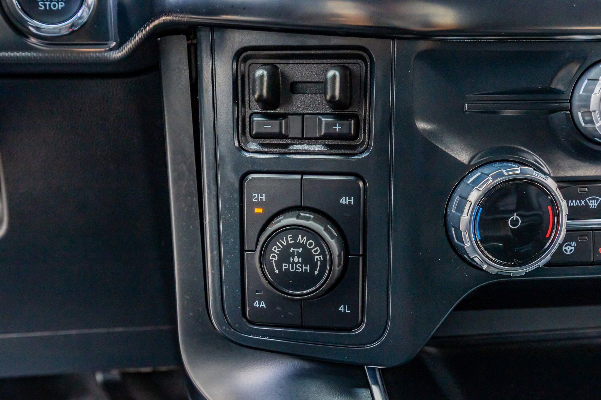 Used 2025 Ford F150 Raptor AWD/4WD image 24