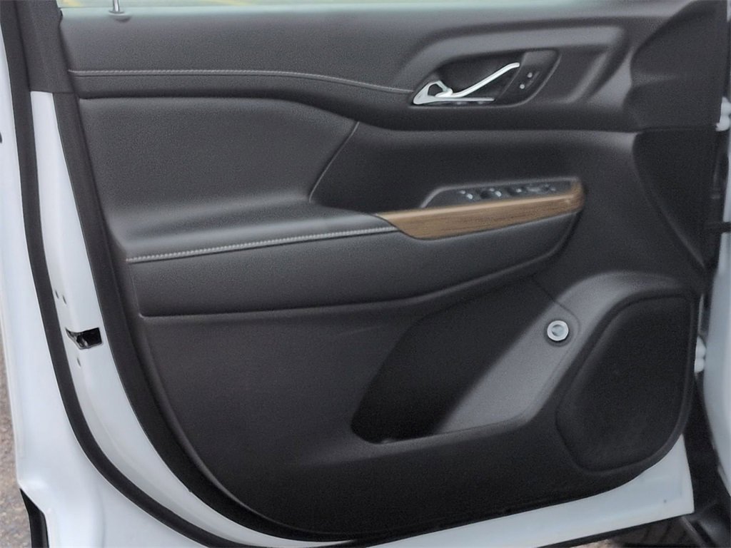 Certified 2023 GMC Acadia SLE w/ Driver Convenience Package image 20