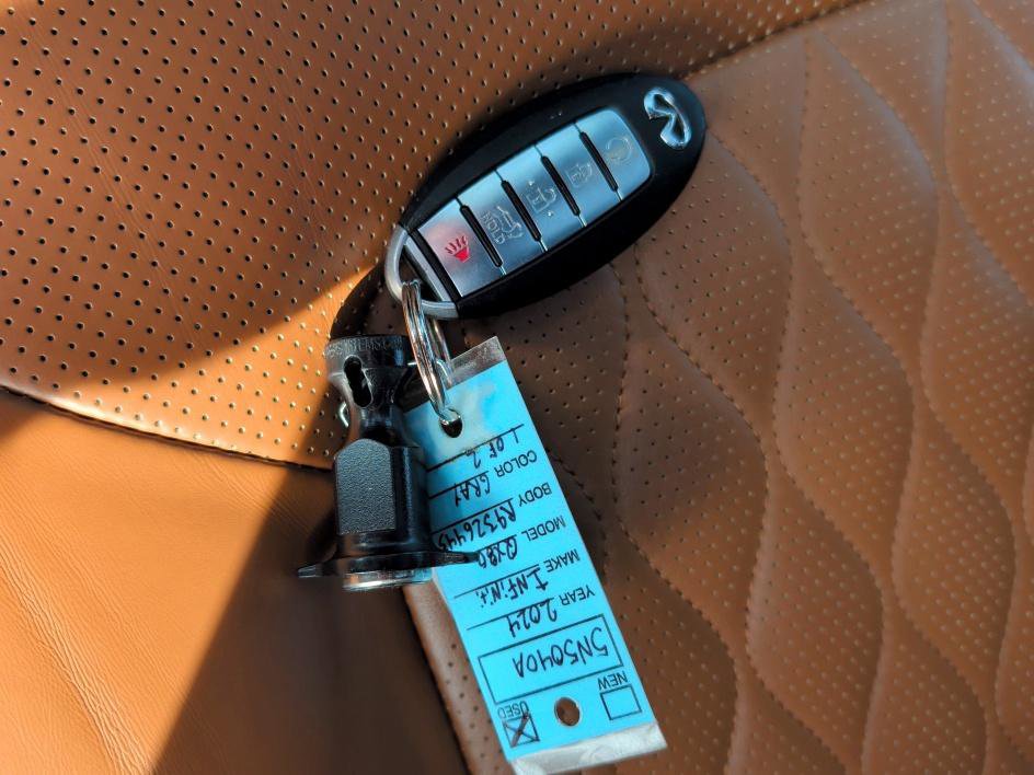 Used 2024 INFINITI QX80 Sensory w/ Cargo Package image 30