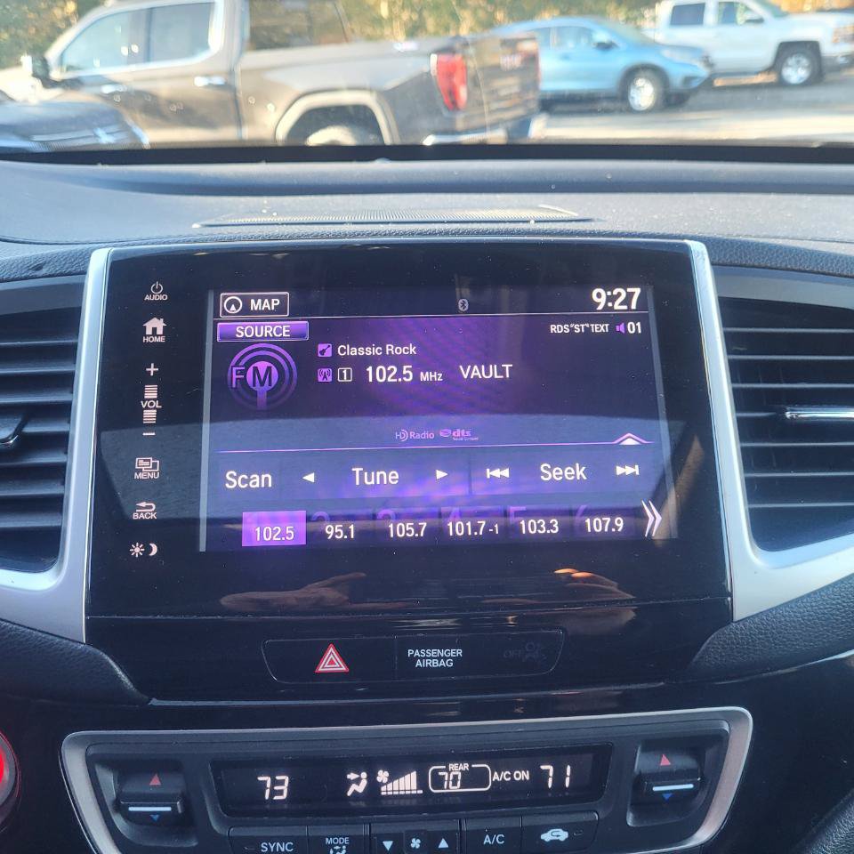 Used 2017 Honda Pilot Elite image 23
