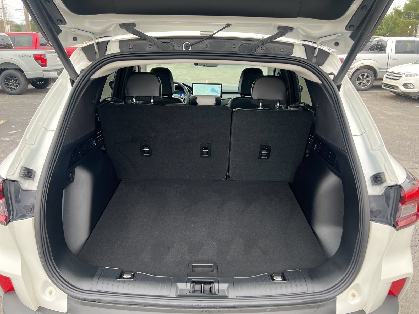Used 2023 Ford Escape Platinum AWD/4WD image 26