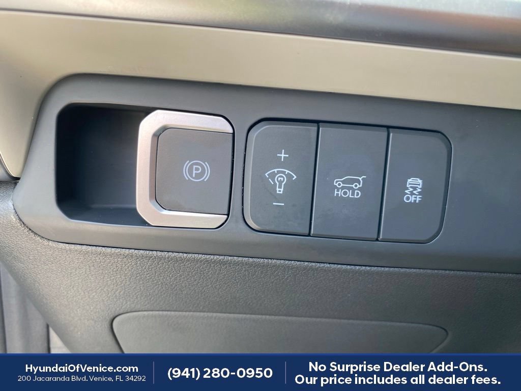 Used 2026 Hyundai Santa Fe SEL FWD image 12