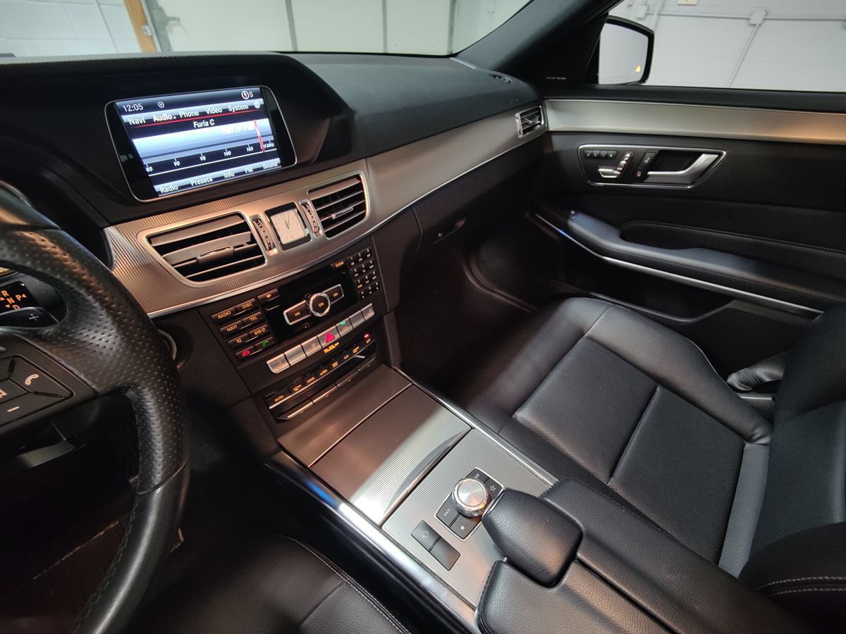 Used 2014 Mercedes-Benz E 350 4MATIC Wagon image 32