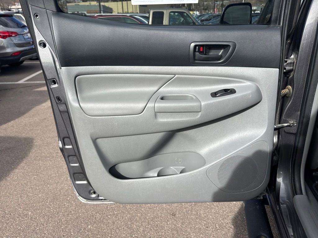 Used 2015 Toyota Tacoma PreRunner w/ SR5 Package image 26