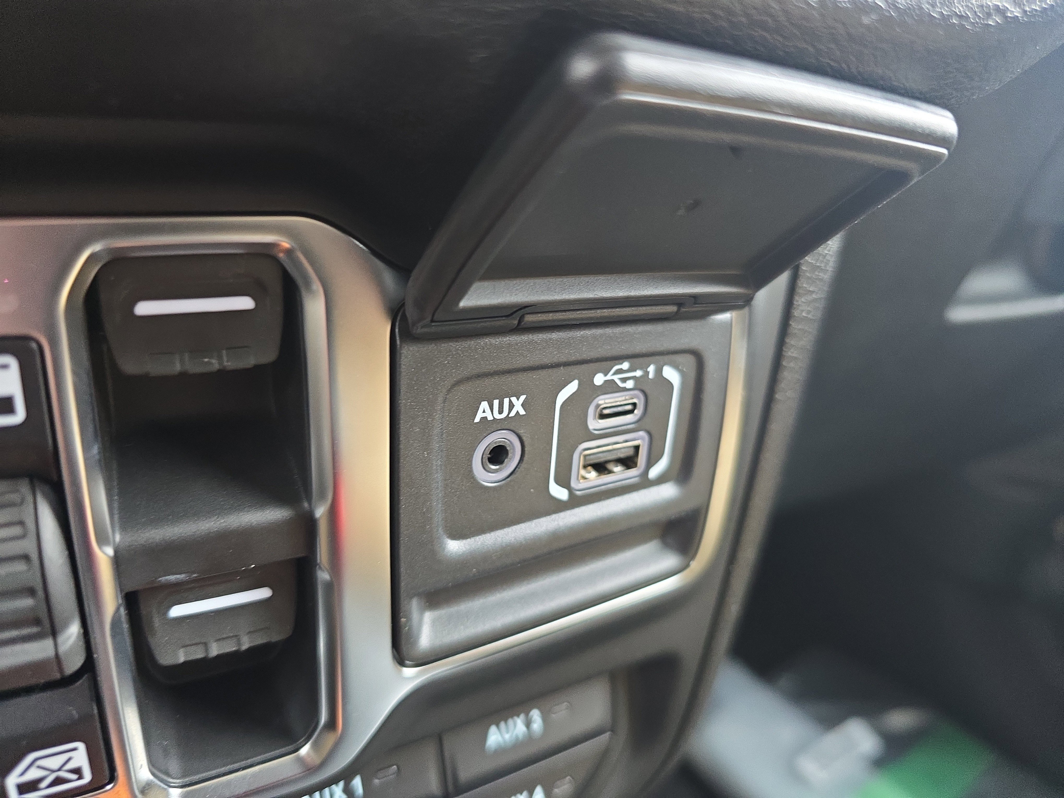 New 2026 Jeep Gladiator Willys image 31