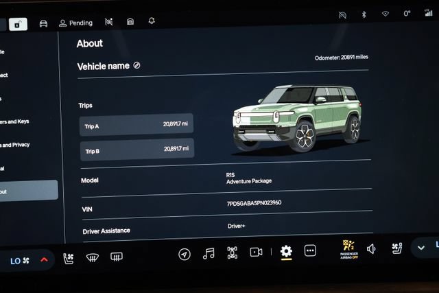 Used 2023 Rivian R1S Adventure AWD/4WD image 87