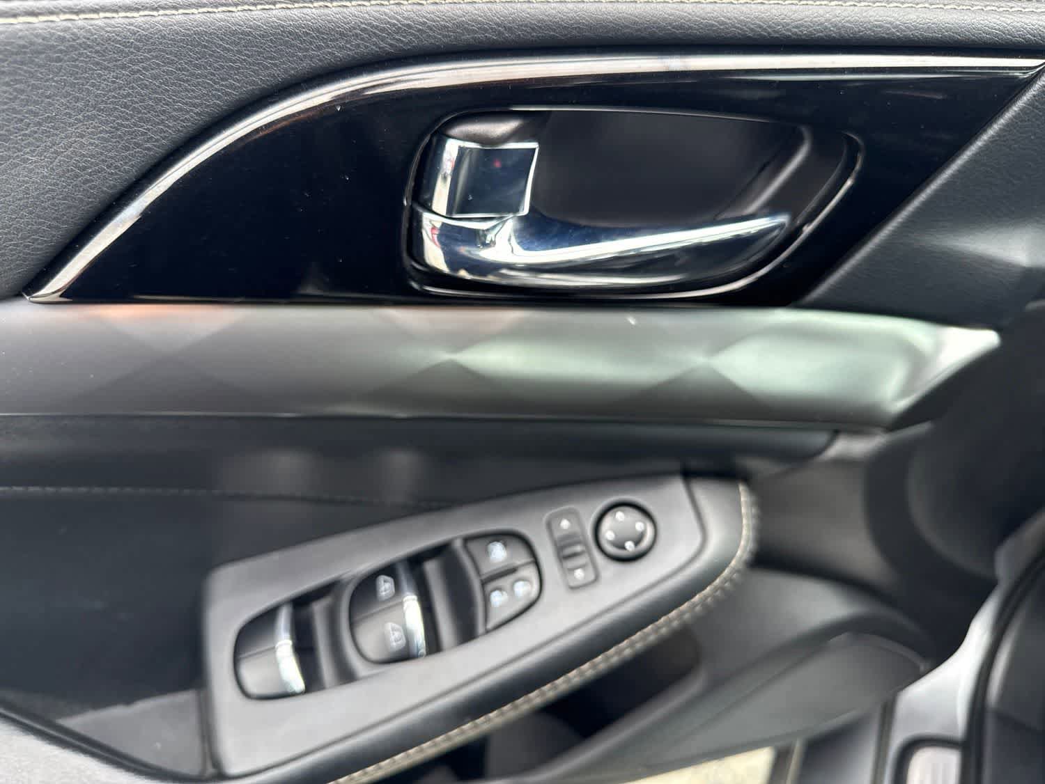 Used 2023 Nissan Maxima SV w/ Floor Mat Group FWD image 17