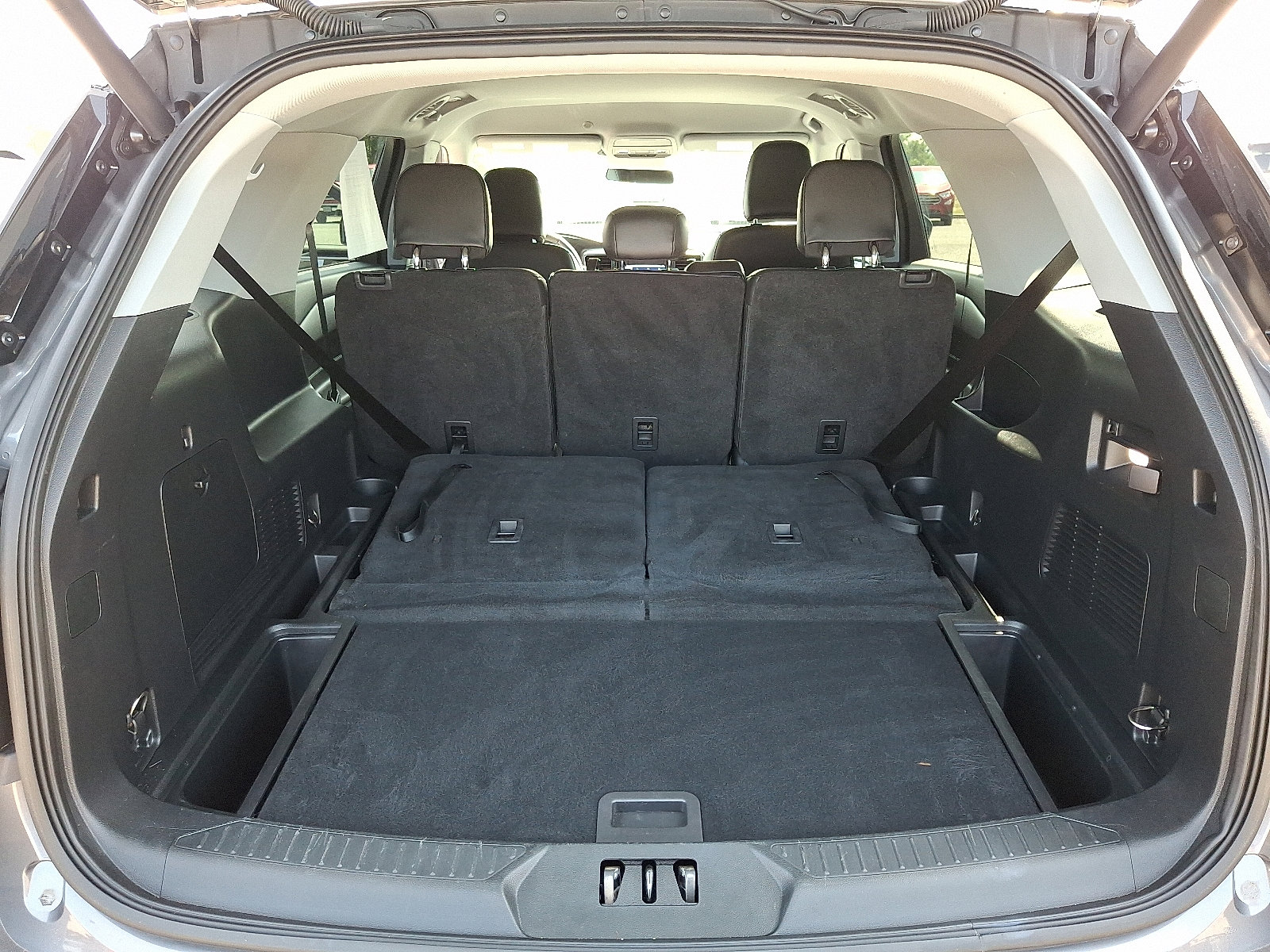 Certified 2022 Ford Explorer XLT w/ Equipment Group 202A image 27