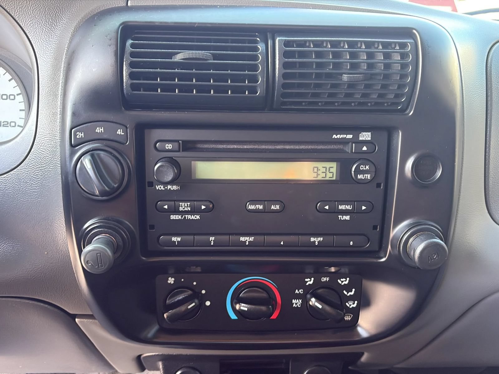 Used 2011 Ford Ranger Sport AWD/4WD image 14