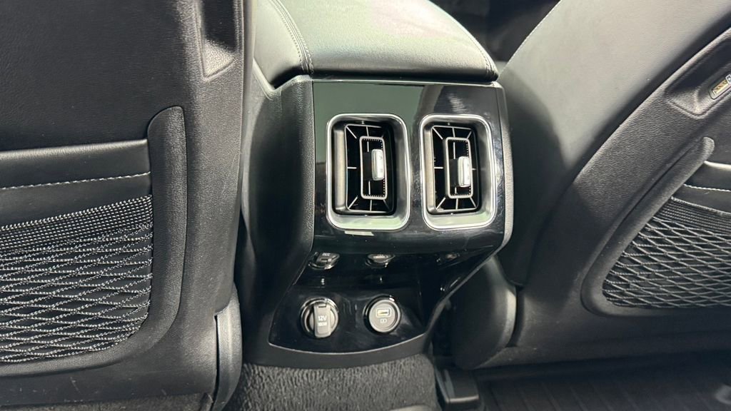 Used 2023 Kia Sorento SX image 39