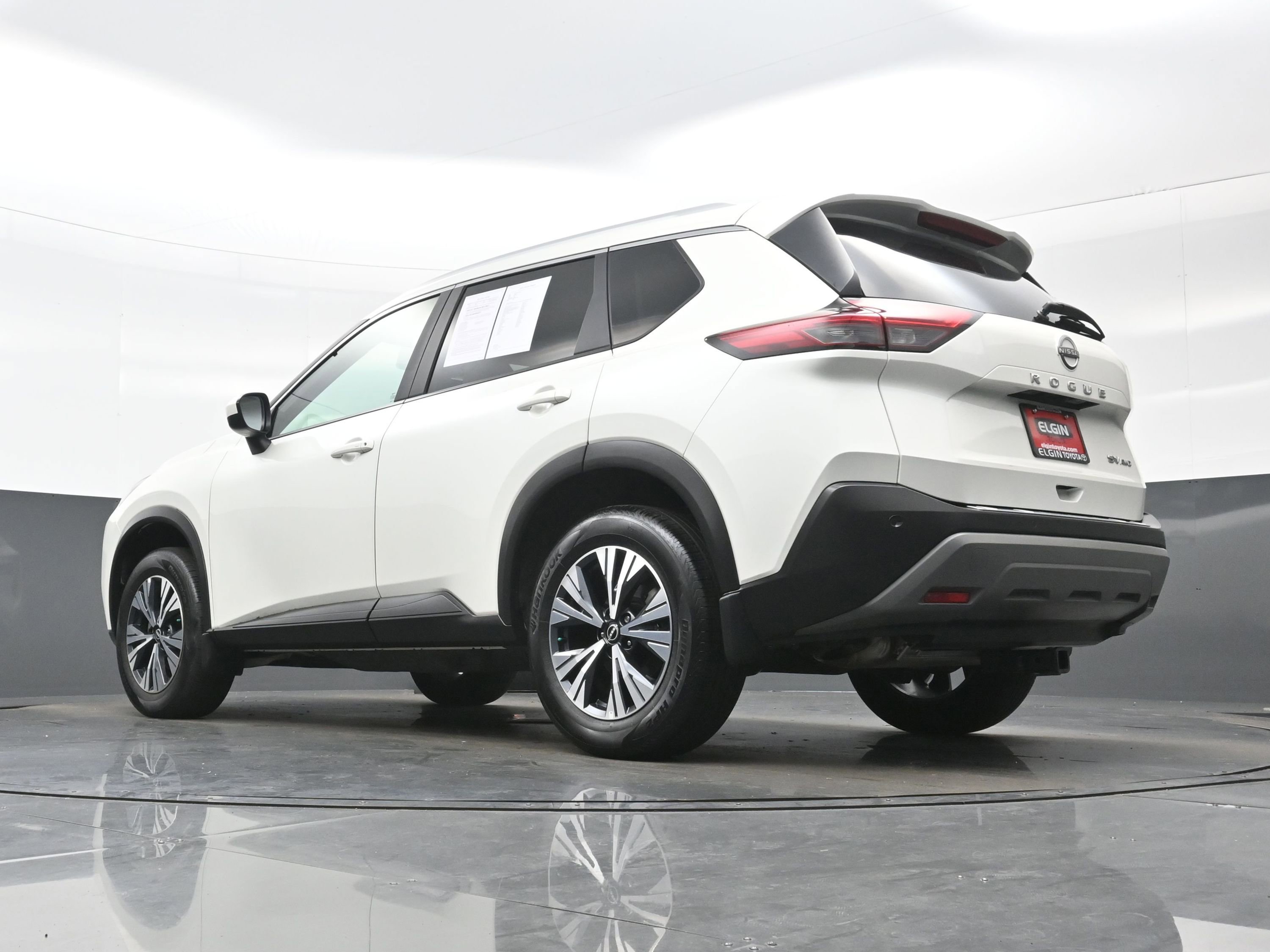 Used 2023 Nissan Rogue SV w/ SV Premium B Package AWD/4WD image 32