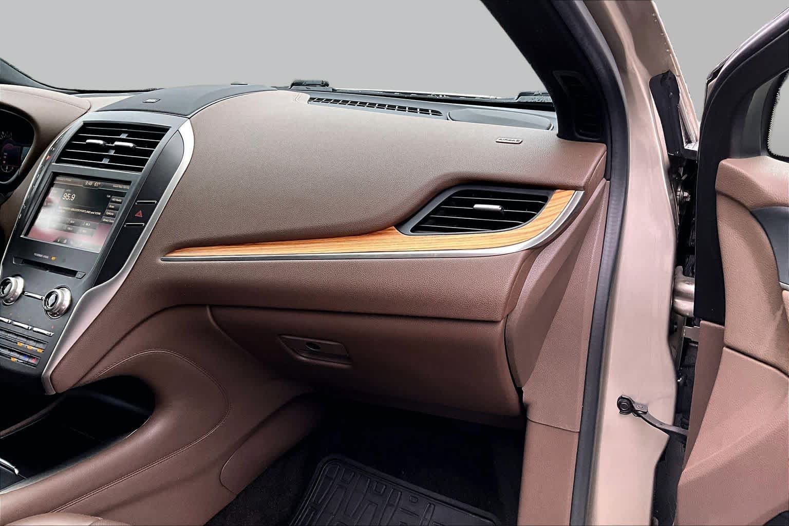 Used 2015 Lincoln MKC FWD w/ Equipment Group 102A Reserve image 19
