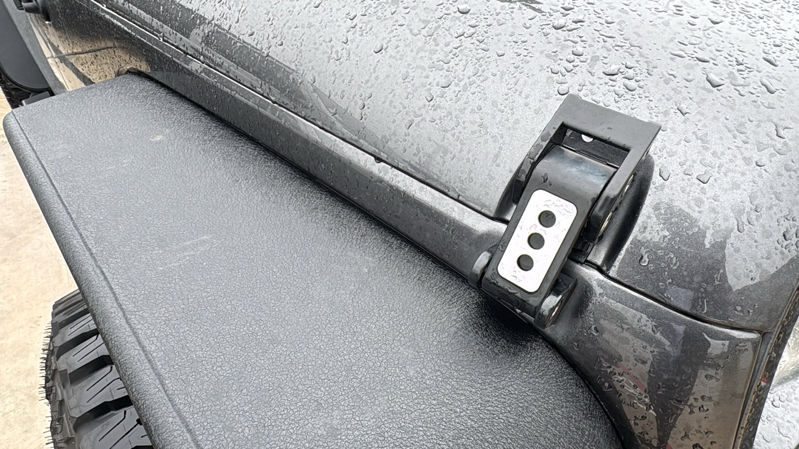 Used 2017 Jeep Wrangler Sport image 12