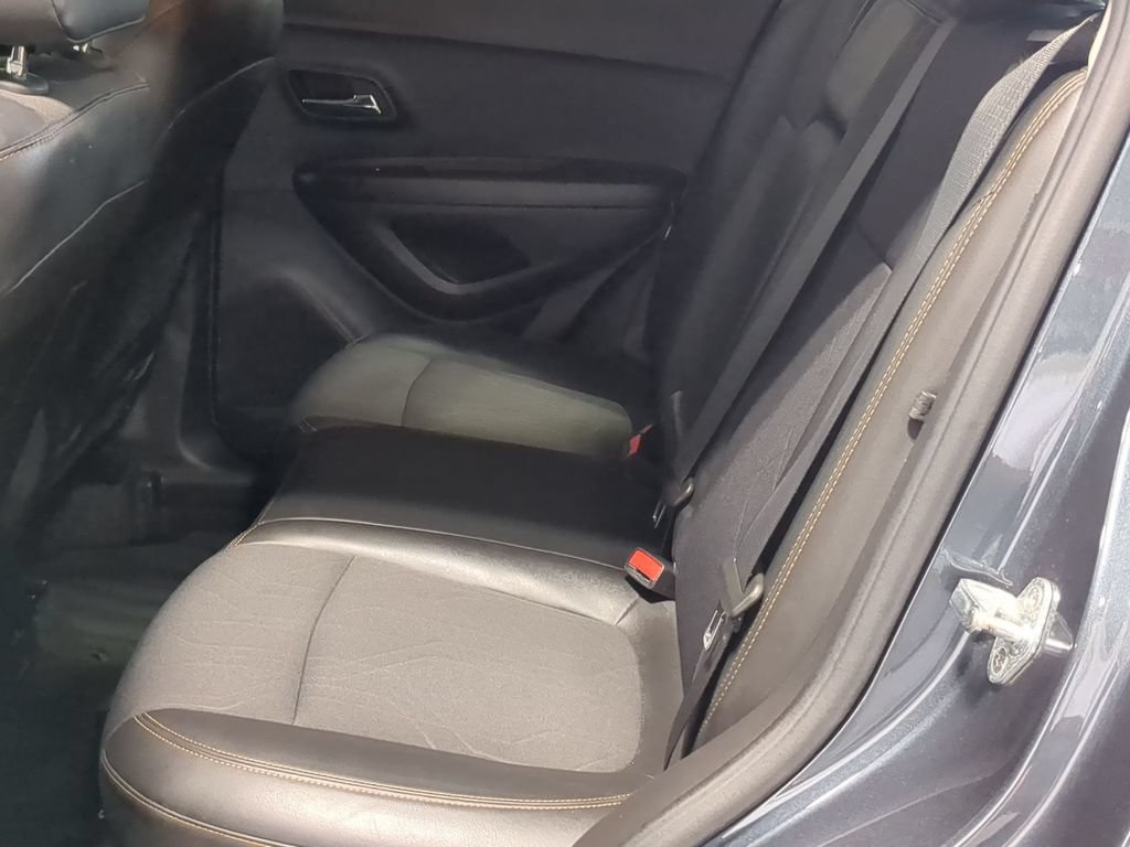 Used 2021 Chevrolet Trax LT w/ Driver Confidence Package FWD image 23