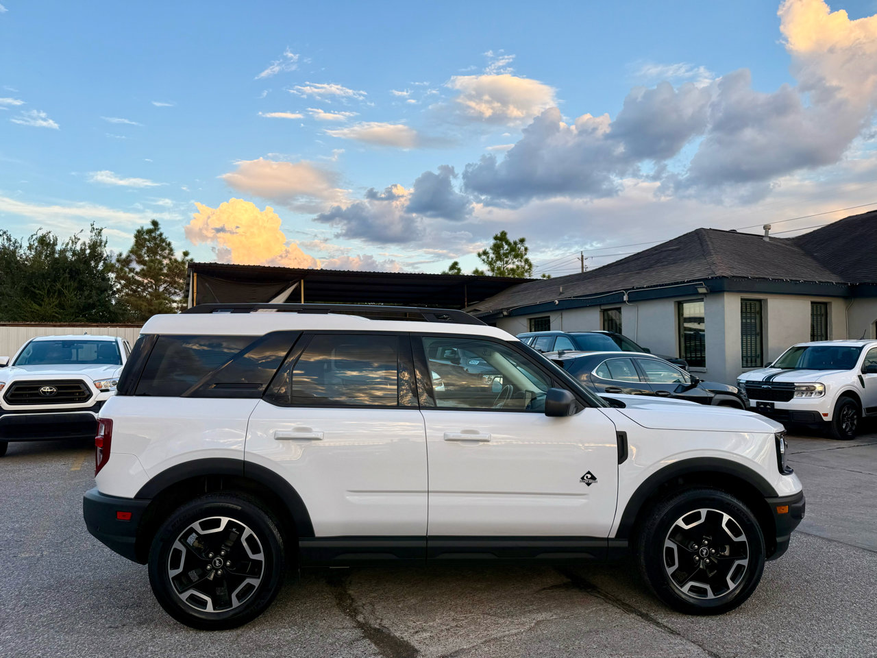 Used 2023 Ford Bronco Sport Outer Banks w/ Tech Package image 6