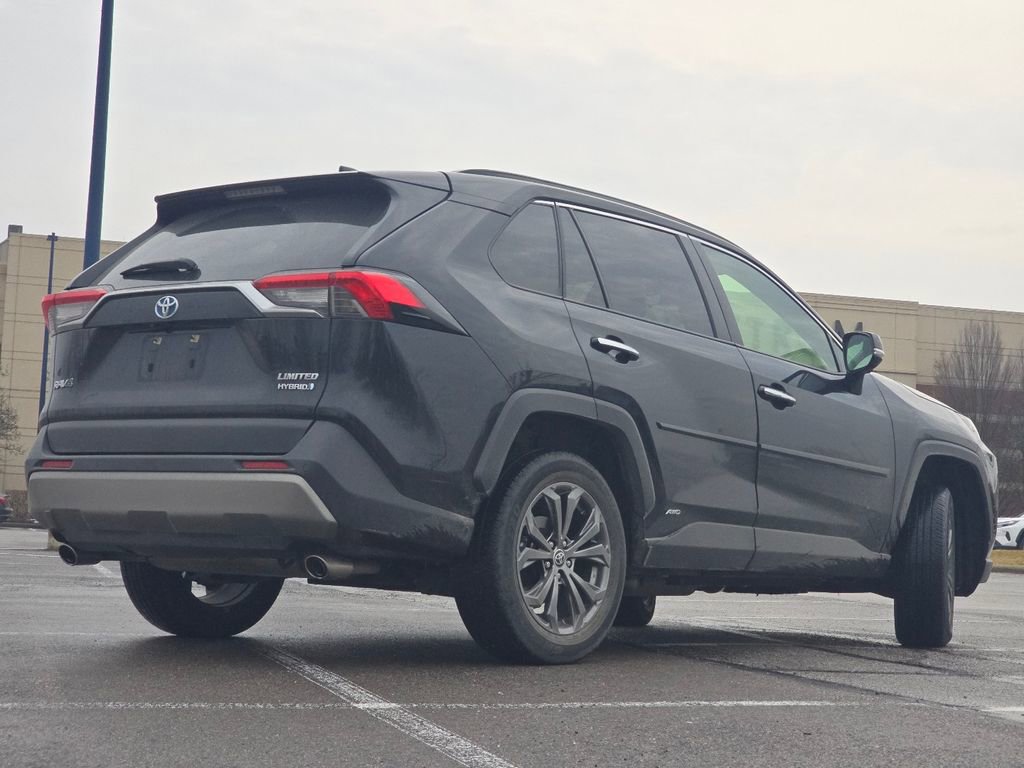 Used 2023 Toyota RAV4 Limited image 15