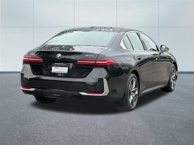Used 2026 BMW 530i xDrive w/ Premium Package AWD/4WD image 6
