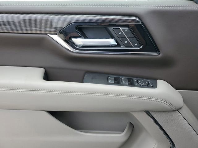 New 2026 GMC Yukon XL Elevation w/ Elevation Premium Package AWD/4WD image 17
