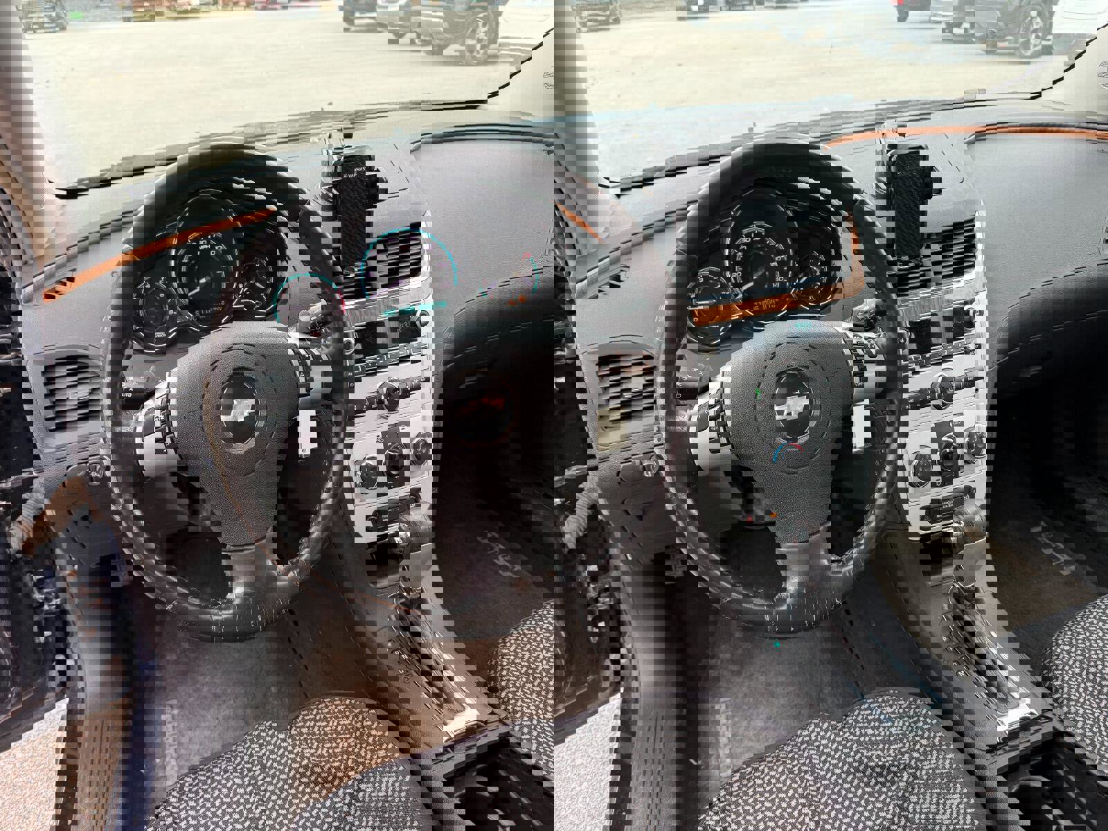 Used 2009 Chevrolet Malibu LT w/ Rear Power Package image 11