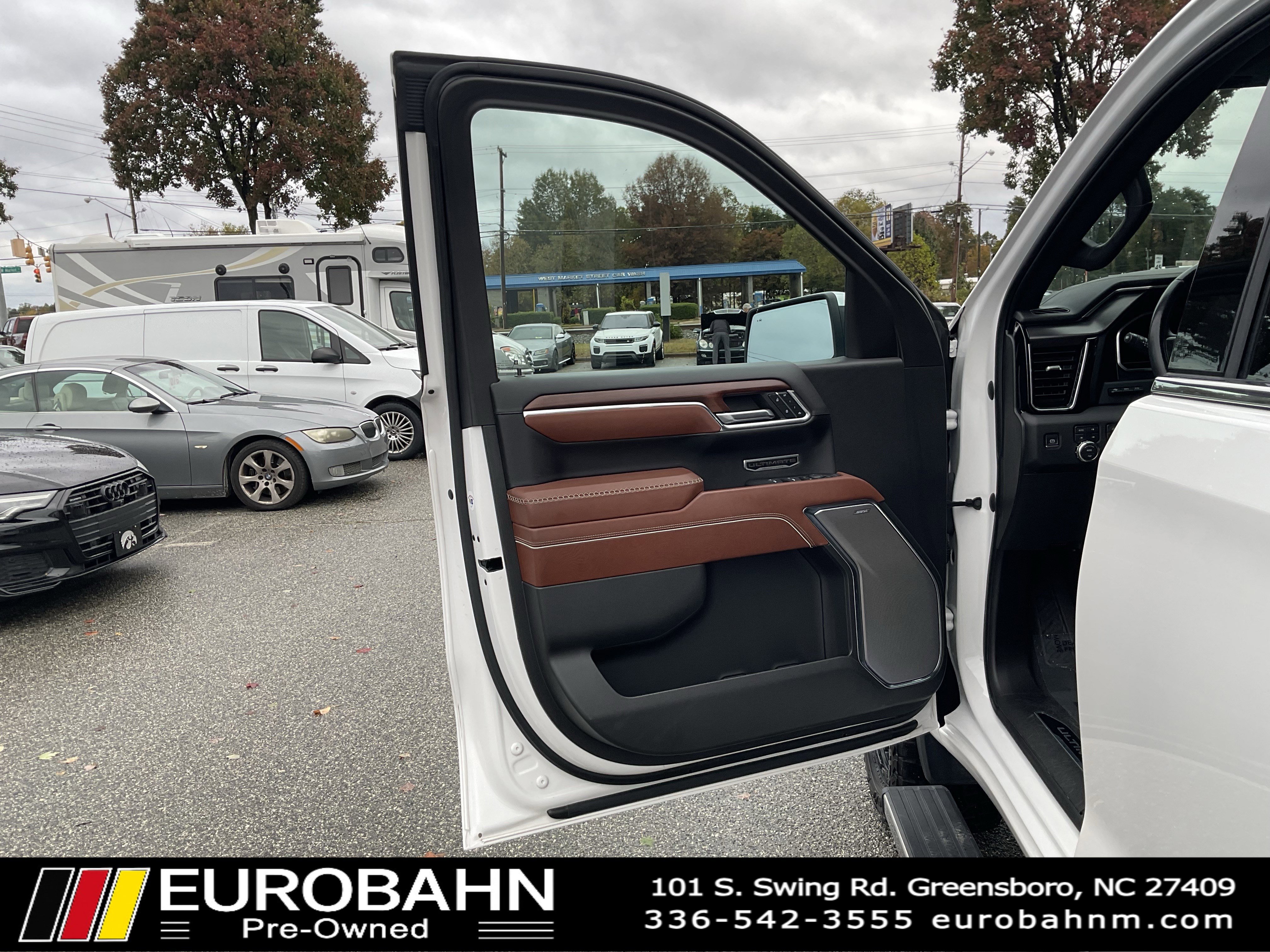 Used 2023 GMC Sierra 1500 Denali Ultimate image 9