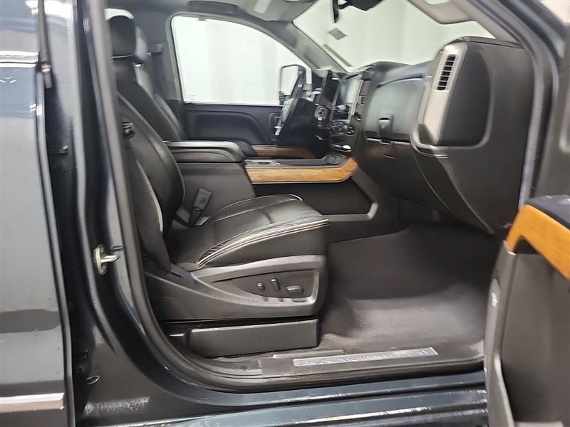 Used 2019 Chevrolet Silverado 2500 High Country AWD/4WD image 12