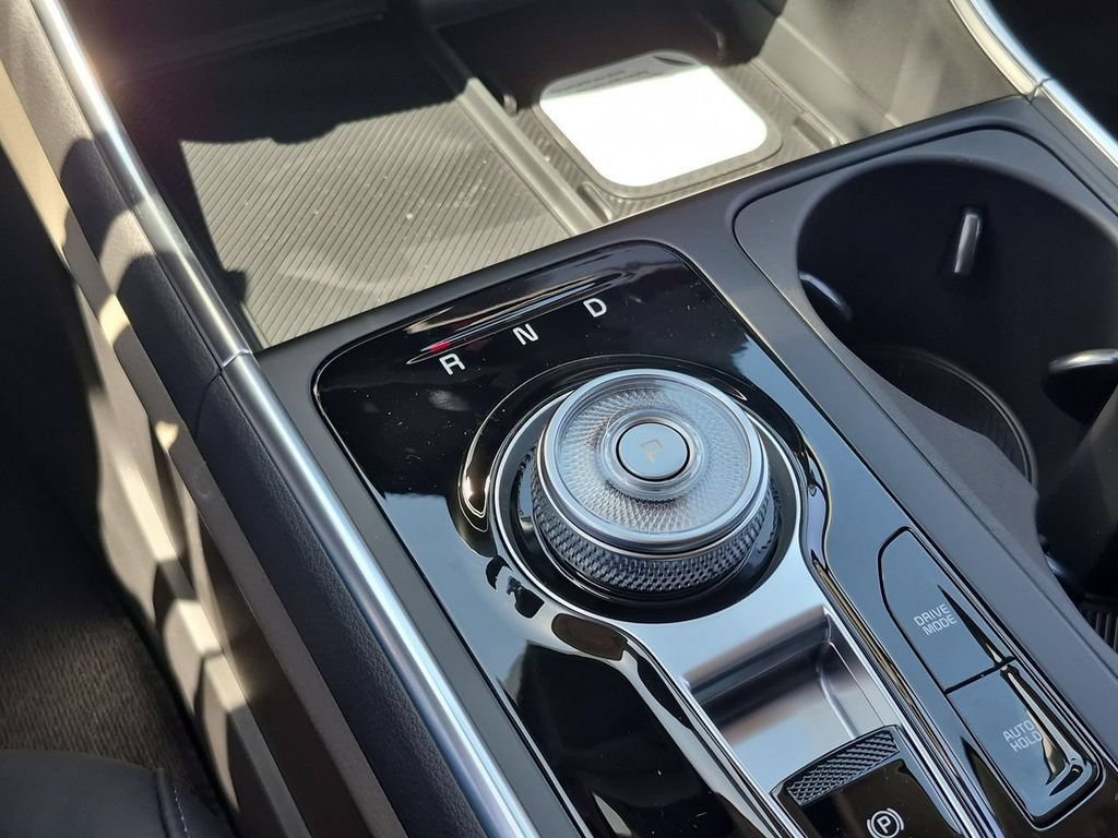 New 2026 Kia Carnival EX FWD image 16