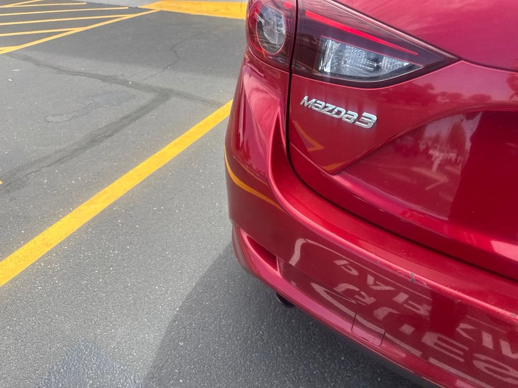 Used 2018 MAZDA MAZDA3 Touring FWD image 7