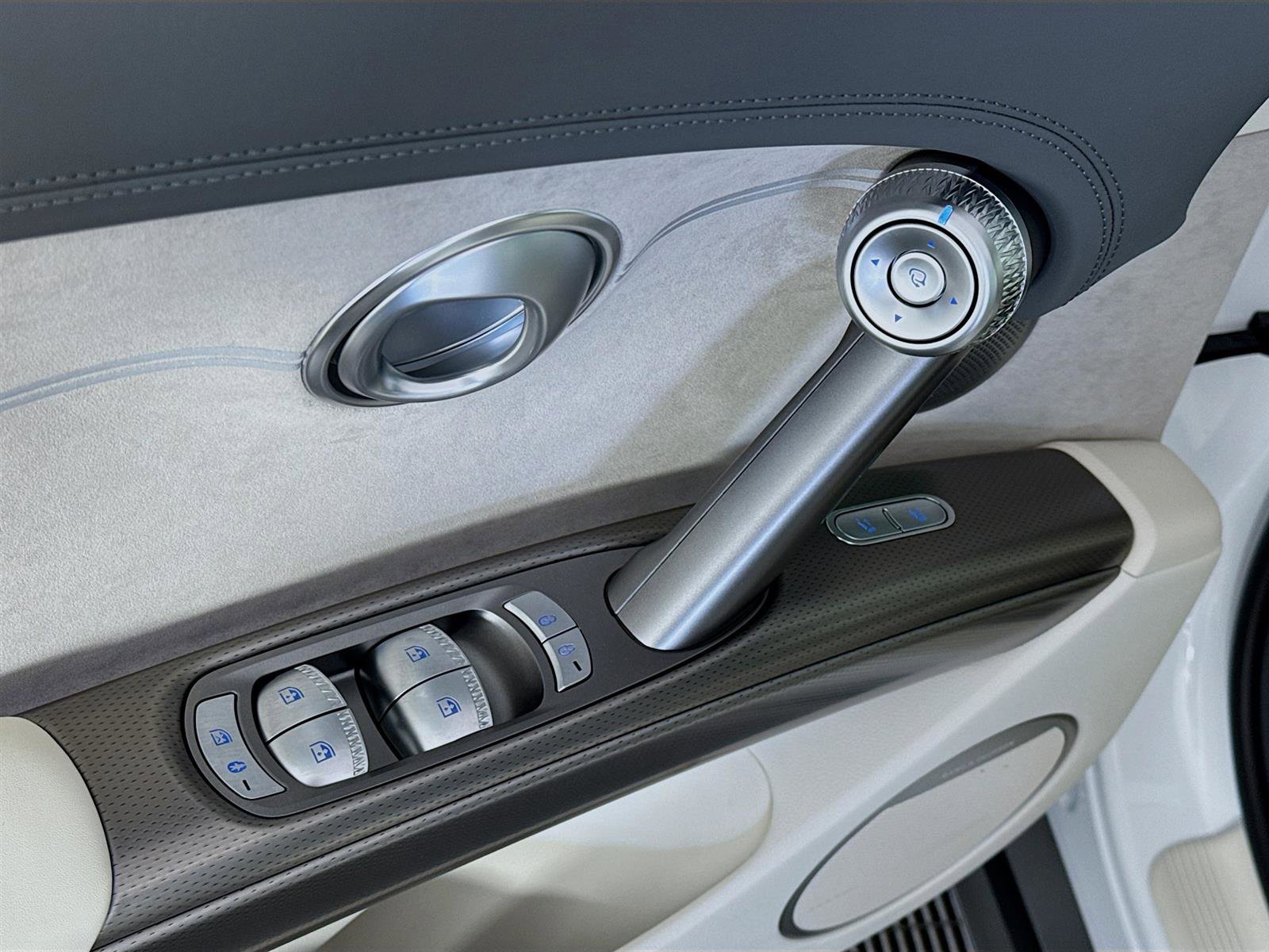 New 2024 Genesis GV60 Performance image 20