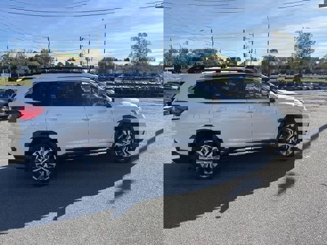 Certified 2022 Subaru Ascent Limited w/ Technology Package image 8