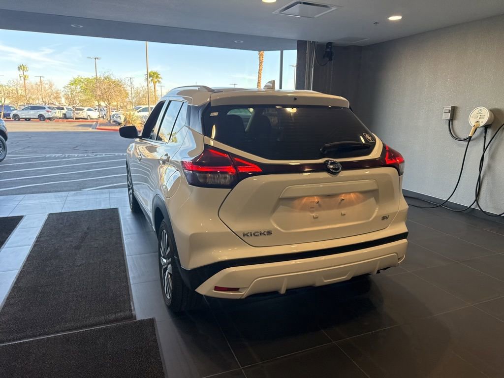 Used 2021 Nissan Kicks SV image 12