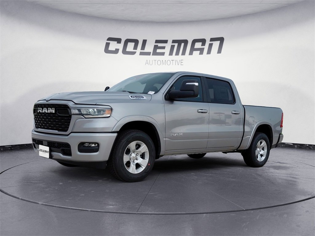 New 2025 RAM 1500 4x4 Crew Cab