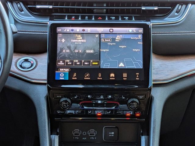 Used 2024 Jeep Grand Cherokee L Summit w/ High Altitude Package AWD/4WD image 19