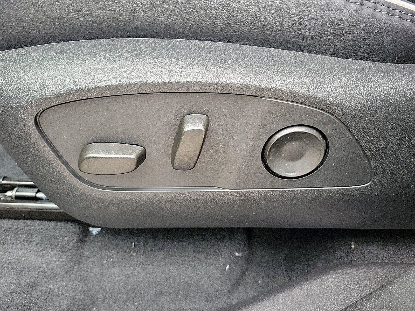 New 2026 GMC Acadia Denali w/ Super Cruise Package image 17