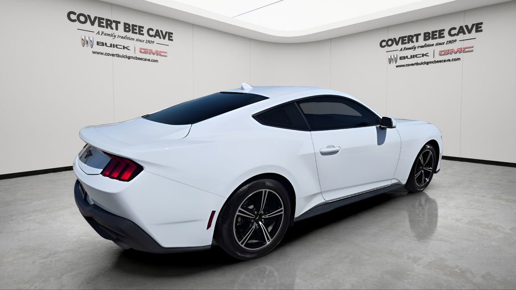 Used 2024 Ford Mustang EcoBoost image 9