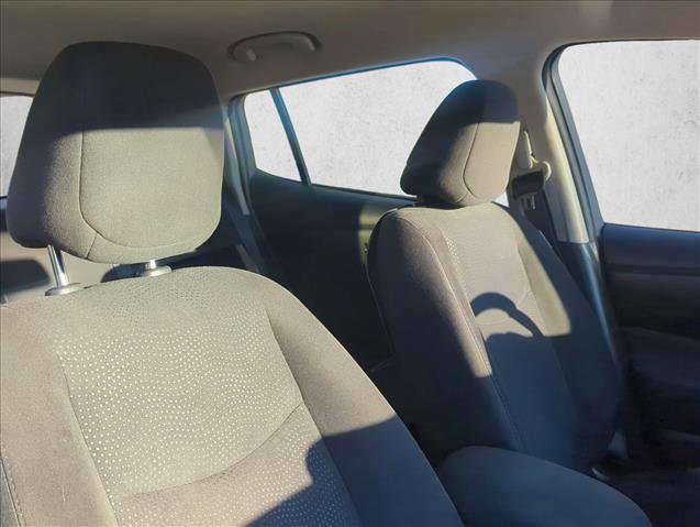 Used 2015 Nissan Leaf SV w/ LED & Quick Charge Package image 18