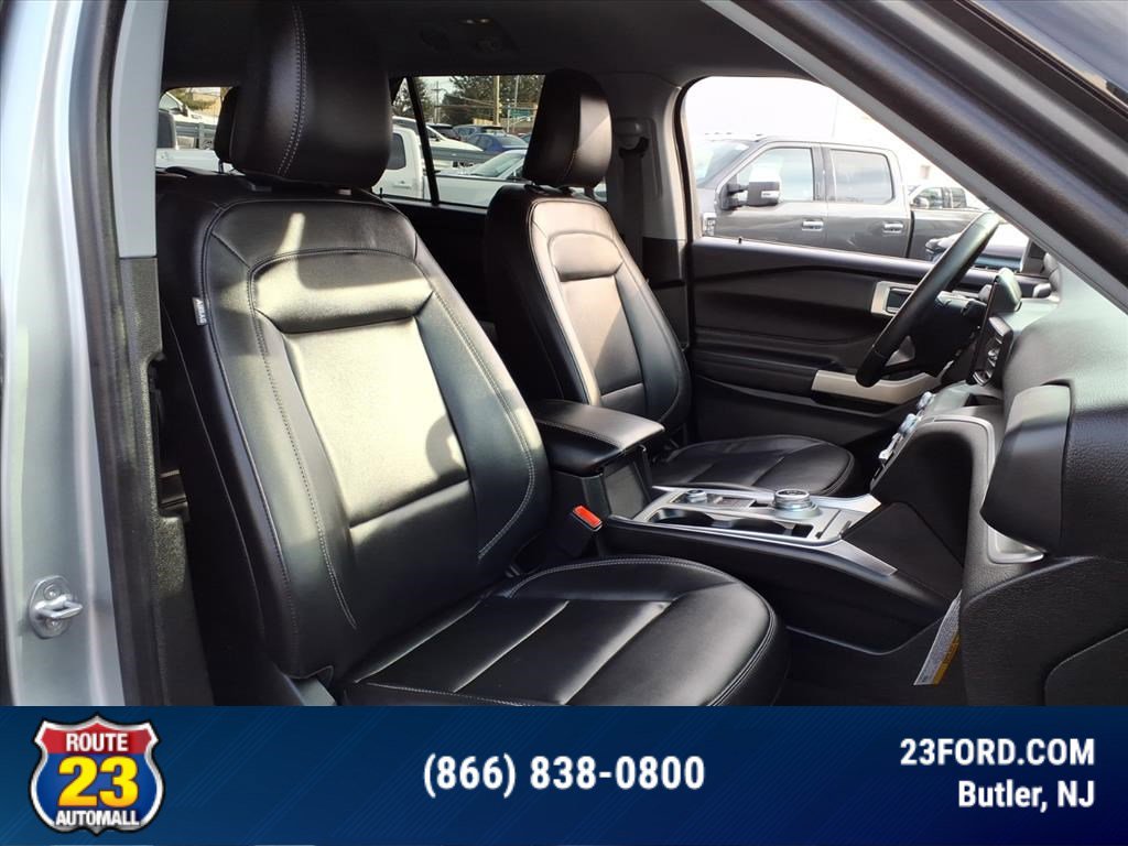 Certified 2023 Ford Explorer XLT w/ Equipment Group 202A image 9