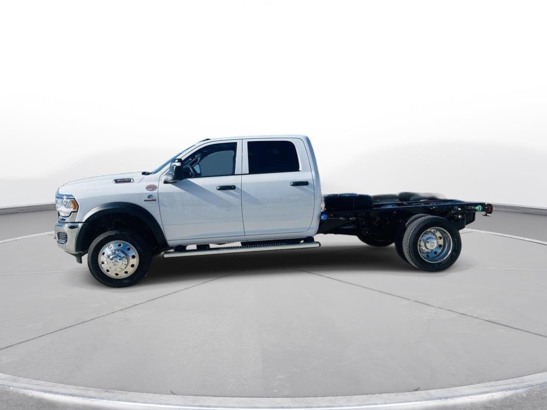 New 2024 RAM 4500 Tradesman w/ Safety Group image 29