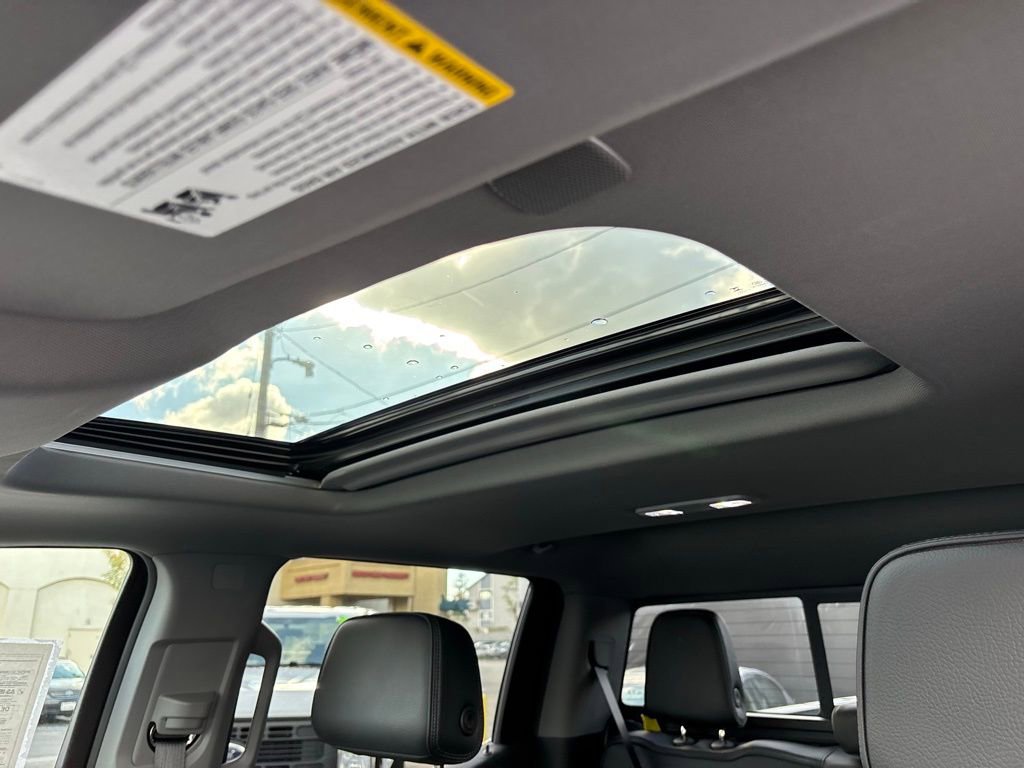 Used 2024 GMC Sierra 1500 Denali w/ Denali Reserve Package image 14