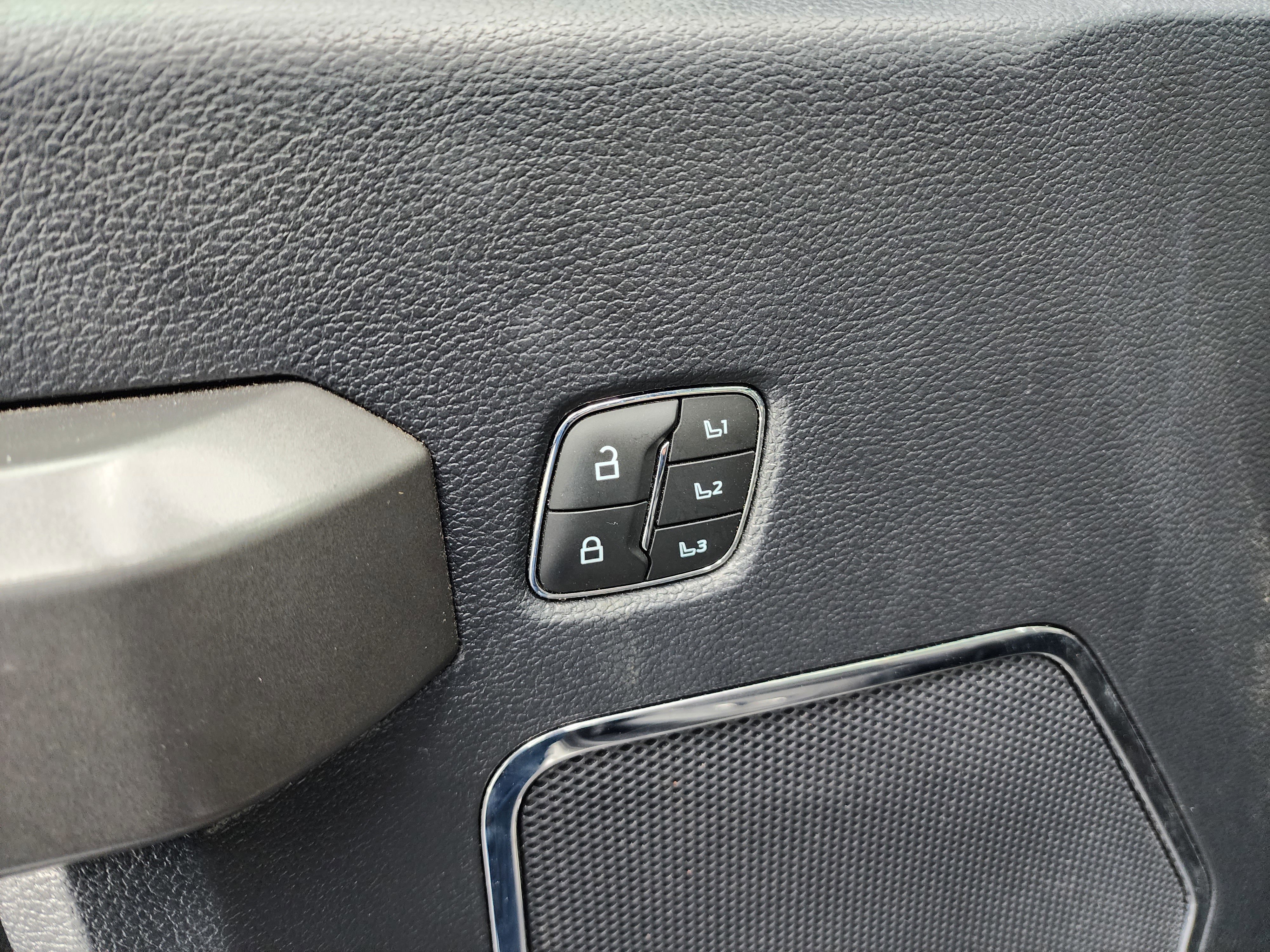 Used 2022 Ford F350 Platinum image 50