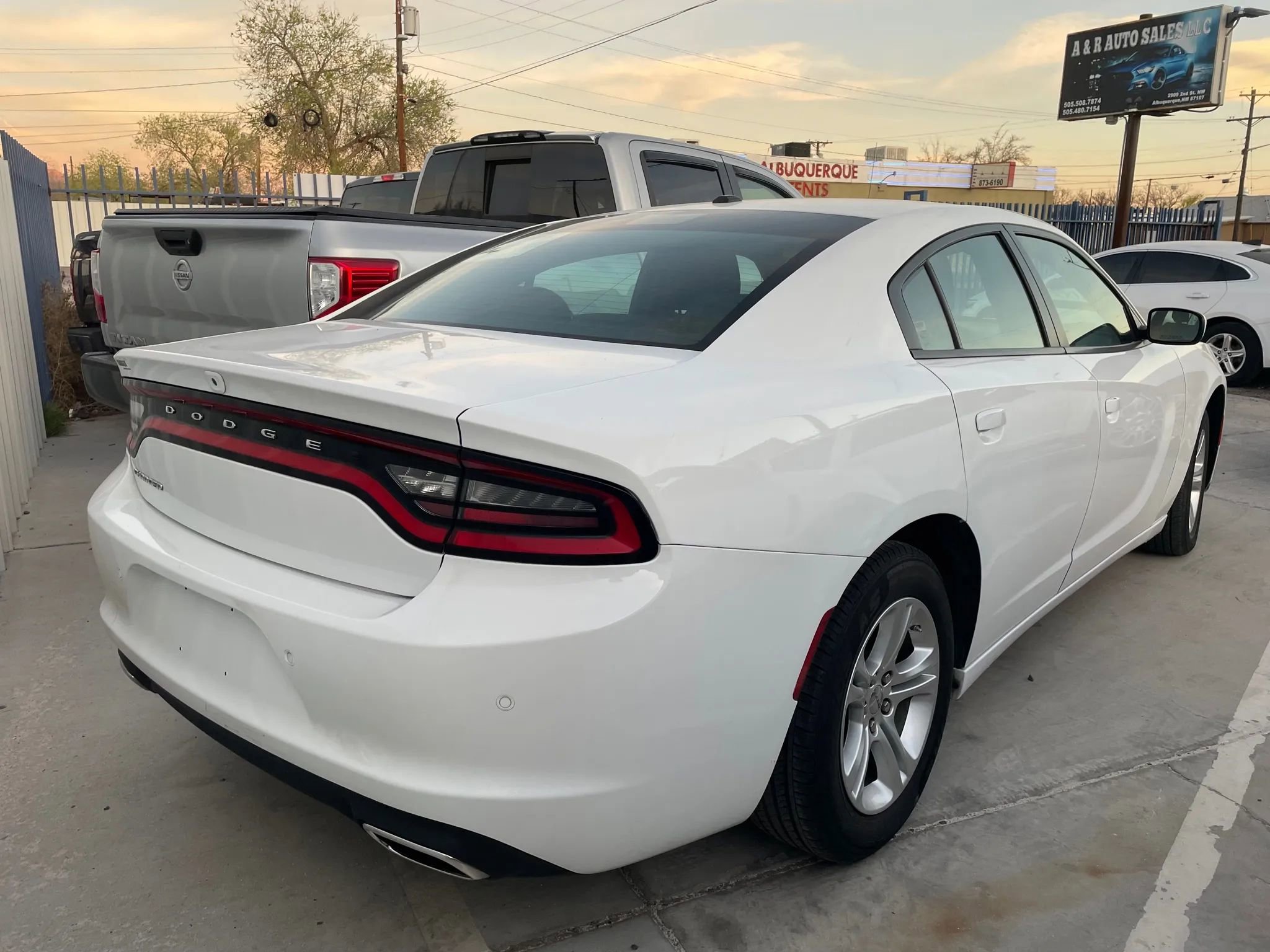 Used 2022 Dodge Charger SXT image 3