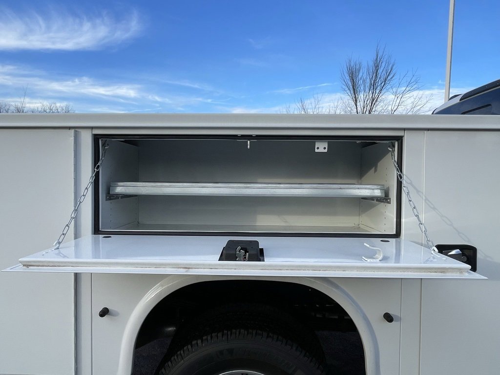 New 2026 Ford F350 XL w/ XL Chrome Package image 20