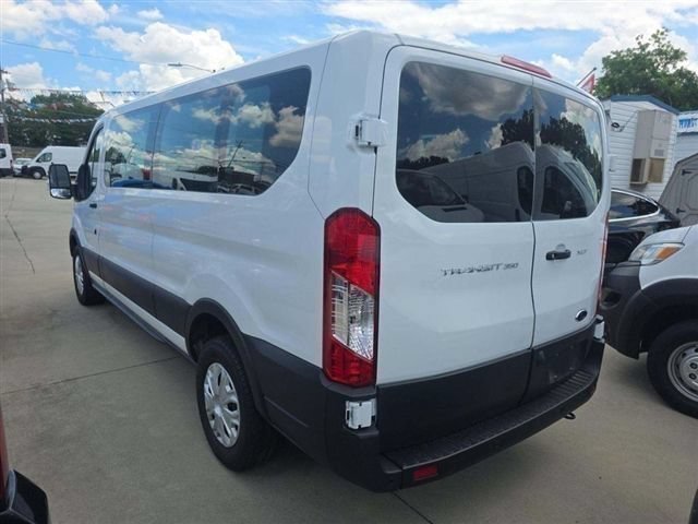Certified 2022 Ford Transit 350 XLT RWD image 4
