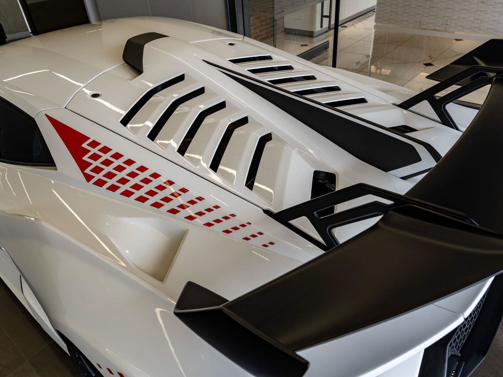 Used 2022 Lamborghini Huracan STO RWD image 36