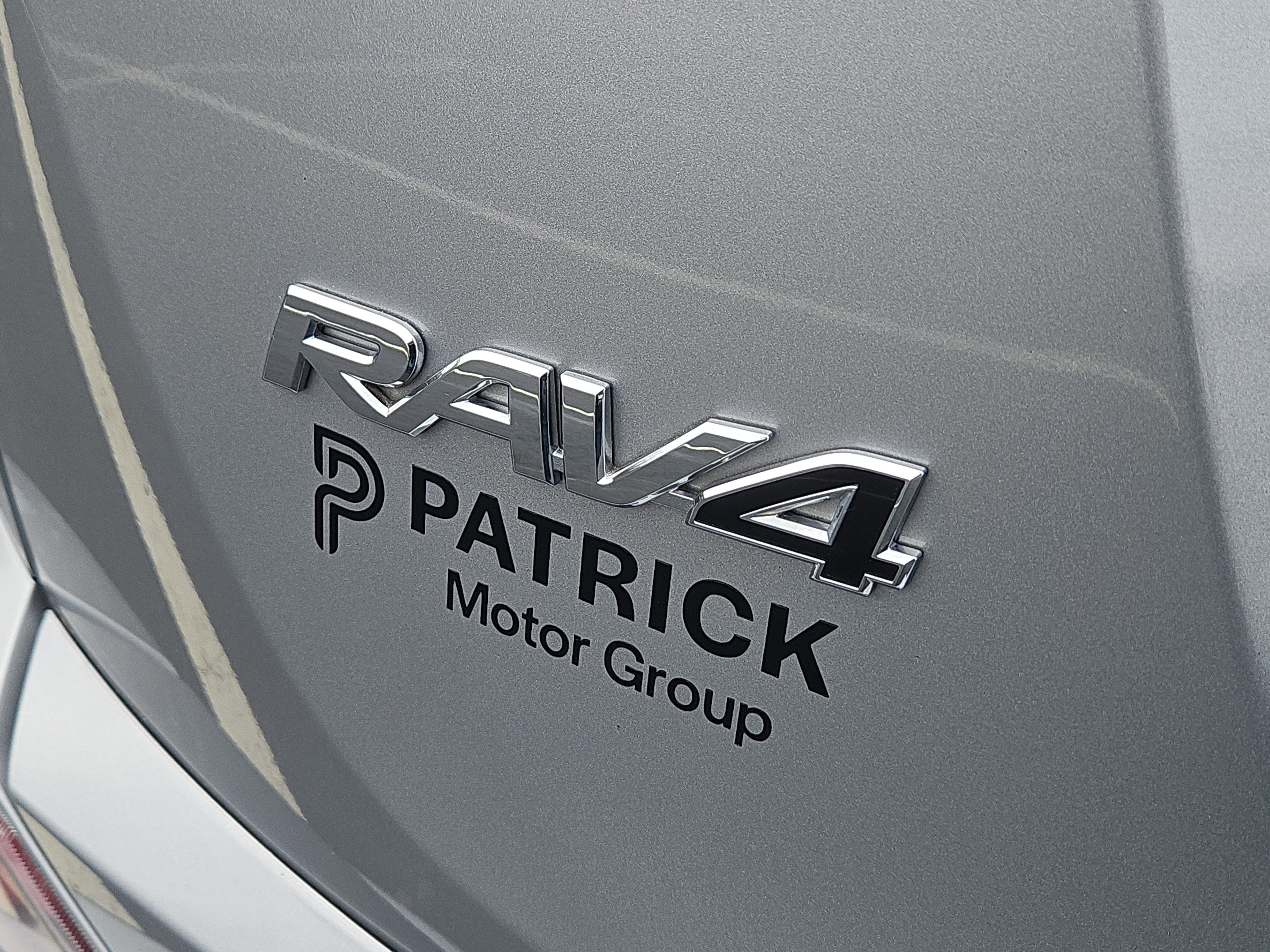 Used 2017 Toyota RAV4 LE image 5