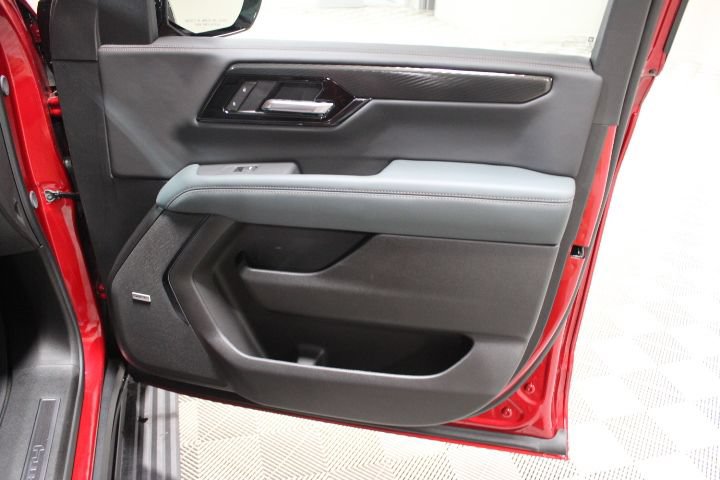 New 2026 GMC Yukon XL AT4 w/ AT4 Premium Plus Package AWD/4WD image 24