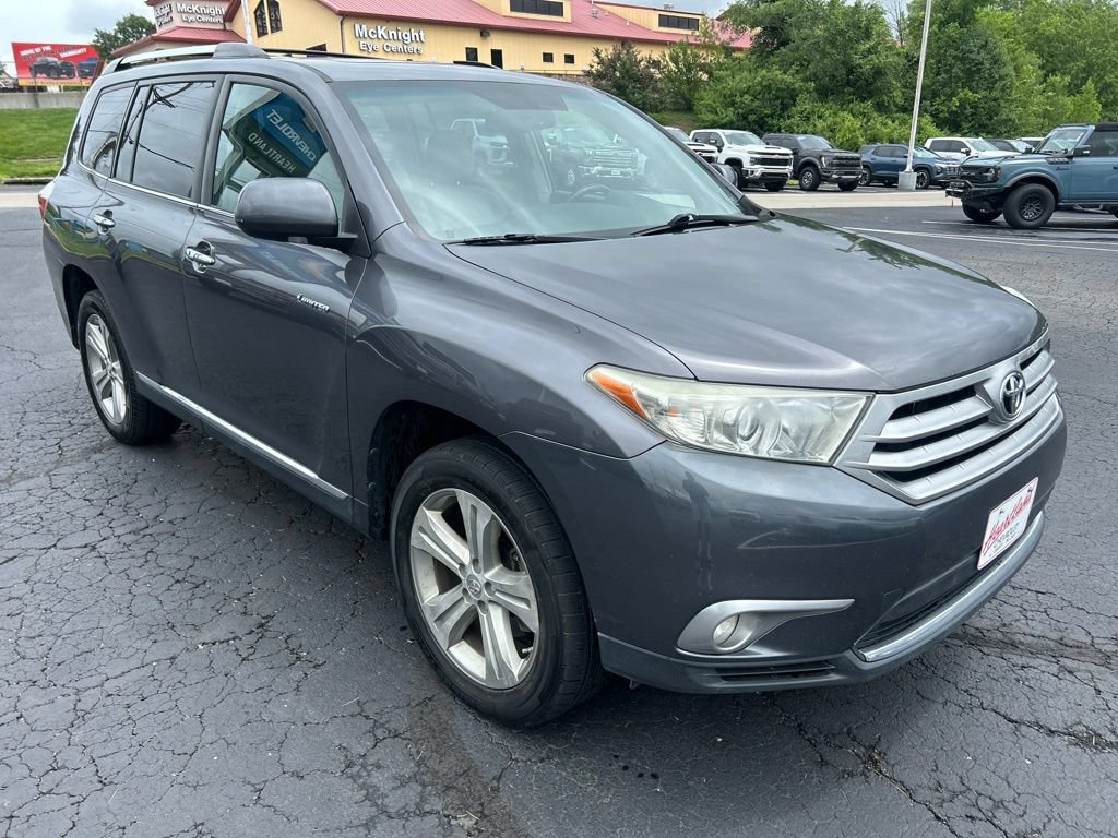 Used 2012 Toyota Highlander Limited w/ Tow Pkg AWD/4WD image 3