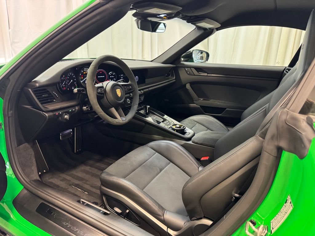 Used 2023 Porsche 911 Carrera GTS RWD image 4